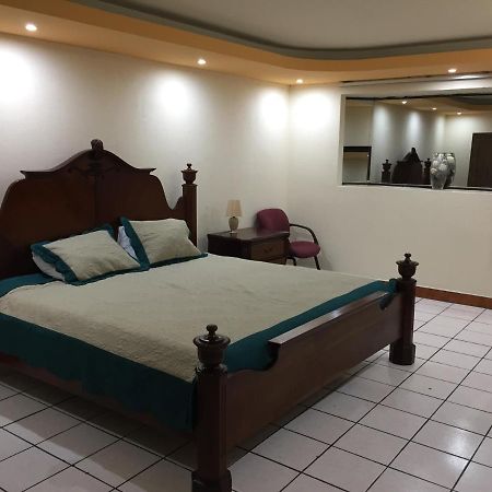 Hotel Casa Irma à Ville de Guatemala Extérieur photo