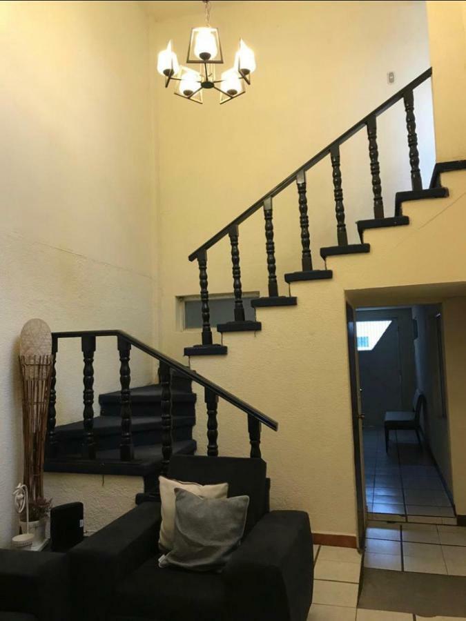 Hotel Casa Irma à Ville de Guatemala Extérieur photo